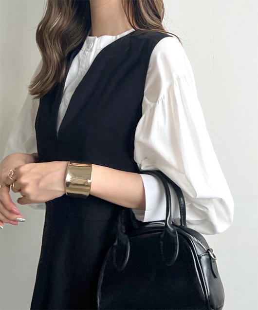 極美品☆エストネーション 洗える ボリューム袖 Vネックフレアワンピース 極美品☆エストネーション 洗える ボリューム袖 Vネックフレア