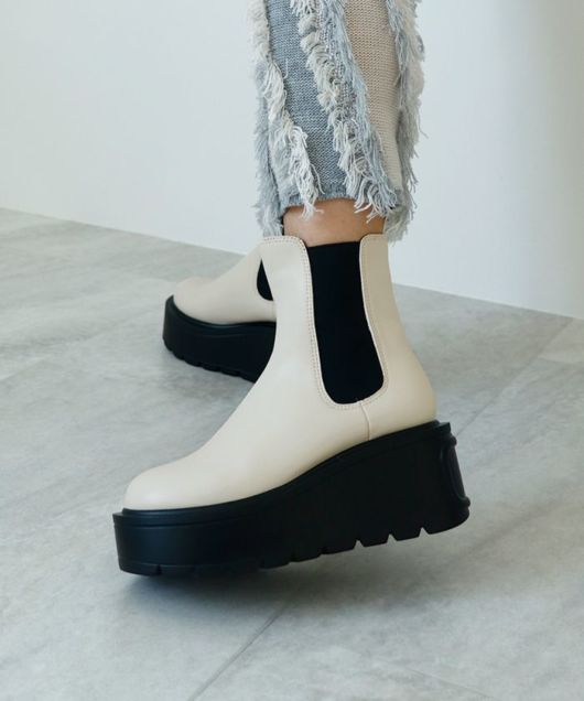 一部10/24頃発送予定 超軽っ！挫きにくいサイドゴア厚底